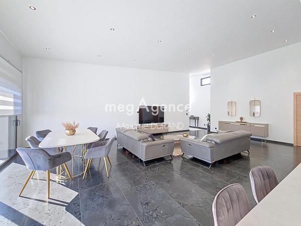 Maison à Cholet, 49300 - 7 pièces 174m²