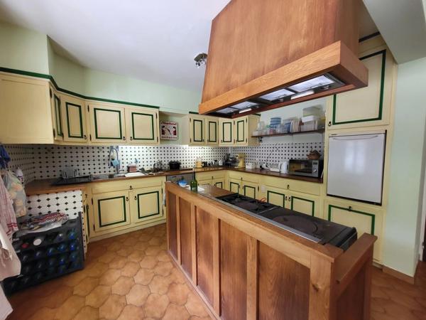 À VENDRE – GRANDE VILLA VUE OCÉAN À LA POSSESSION