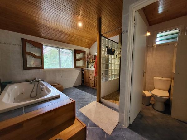 À VENDRE – GRANDE VILLA VUE OCÉAN À LA POSSESSION