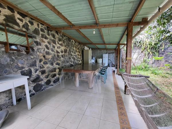 À VENDRE – GRANDE VILLA VUE OCÉAN À LA POSSESSION