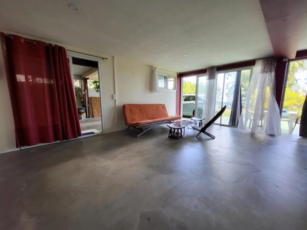 À VENDRE – GRANDE VILLA VUE OCÉAN À LA POSSESSION