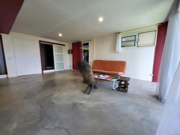 À VENDRE – GRANDE VILLA VUE OCÉAN À LA POSSESSION