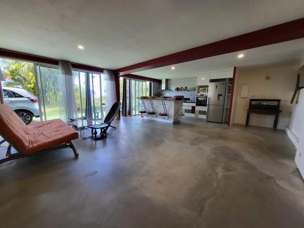 À VENDRE – GRANDE VILLA VUE OCÉAN À LA POSSESSION