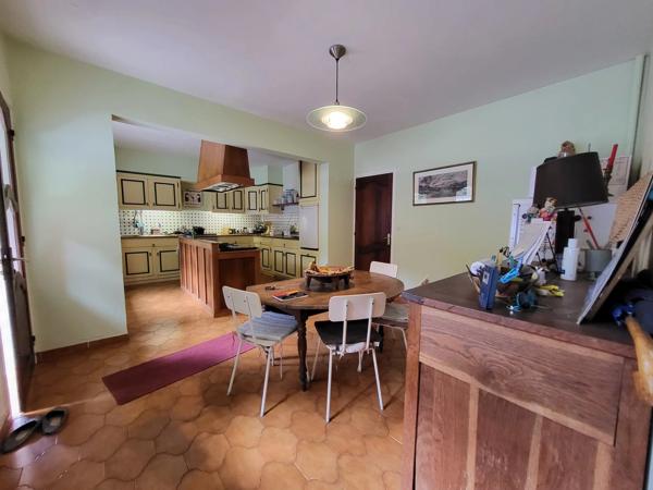 À VENDRE – GRANDE VILLA VUE OCÉAN À LA POSSESSION