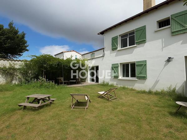 Maison à vendre à La Rochelle - 4 pièces avec jardin arboré