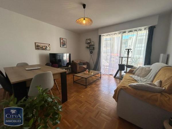Appartement à louer 2 pièces 46.73m²