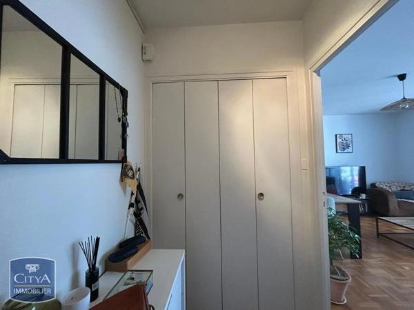 Appartement à louer 2 pièces 46.73m²