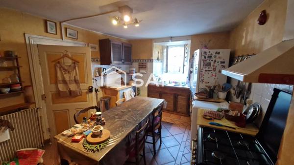 Maison 4 chambres, cave, comble aménagés et terrasse