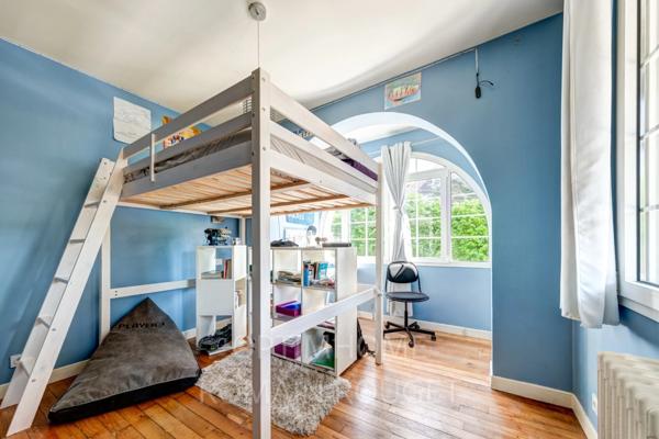 Maison 8 Pièces - 12mn du RER