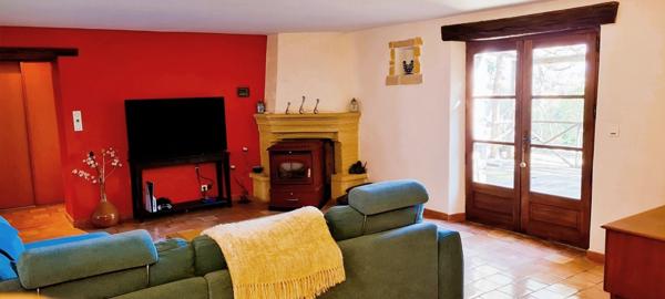 Boisset-et-Gaujac (30140) Jolie maison de 283 m² surface totale avec gite, piscine chauffée et pool-house 41 m² sur 4.387 m² de terrain