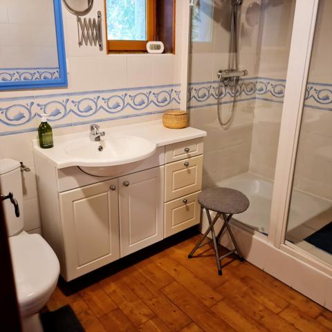 Boisset-et-Gaujac (30140) Jolie maison de 283 m² surface totale avec gite, piscine chauffée et pool-house 41 m² sur 4.387 m² de terrain