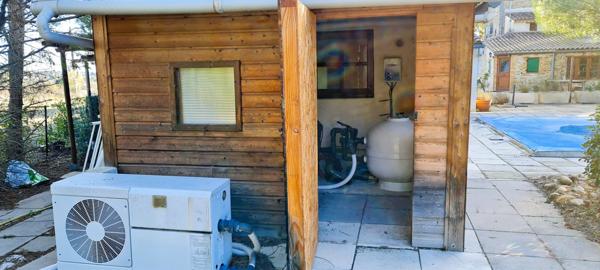 Boisset-et-Gaujac (30140) Jolie maison de 283 m² surface totale avec gite, piscine chauffée et pool-house 41 m² sur 4.387 m² de terrain