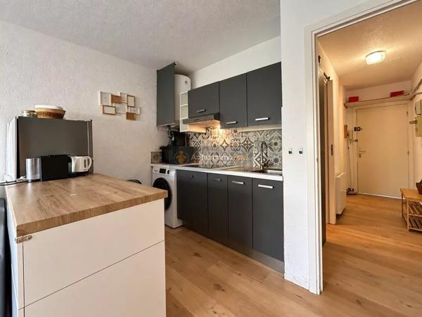 Vente                                                      Appartement
                        
                     1 pièces                      30 m2                     à Saint-Aygulf