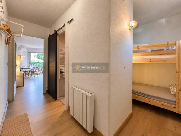 Vente                                                      Appartement
                        
                     1 pièces                      30 m2                     à Saint-Aygulf