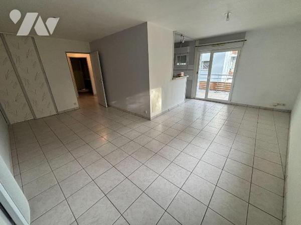 A VENDRE, Gironde, proche BORDEAUX, BLANQUEFORT CENTRE, dans une résidence sécurisée des années...