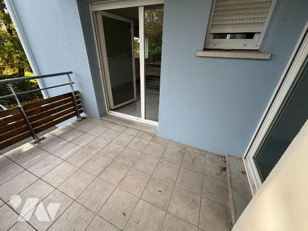 A VENDRE, Gironde, proche BORDEAUX, BLANQUEFORT CENTRE, dans une résidence sécurisée des années...