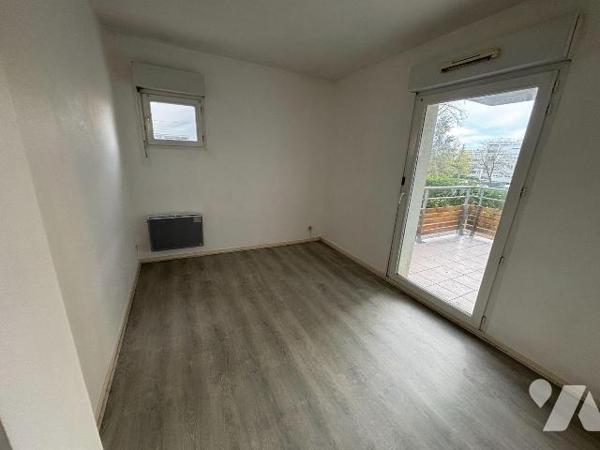 A VENDRE, Gironde, proche BORDEAUX, BLANQUEFORT CENTRE, dans une résidence sécurisée des années...