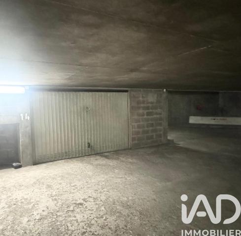 Parking à vendre 30 m² Paris 15