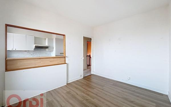Appartement à vendre    2 pièces • 31,79 m2 Châtillon