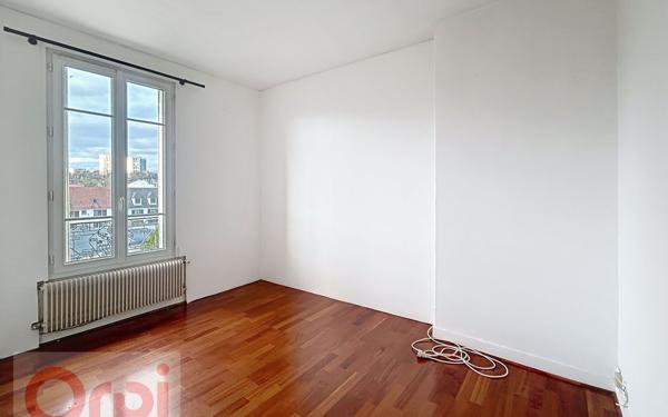 Appartement à vendre    2 pièces • 31,79 m2 Châtillon