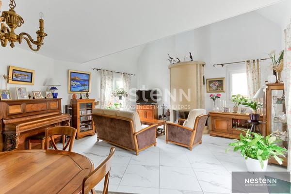 Maison bourg de Trégueux, quatre chambres, vivable de plain-pied, très beau jardin, belle pièce de vie