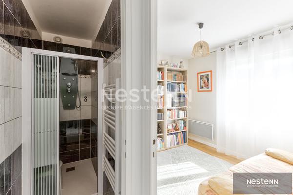 Maison bourg de Trégueux, quatre chambres, vivable de plain-pied, très beau jardin, belle pièce de vie