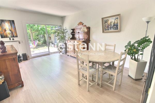 Maison plain-pied rénovée de 140 m²  - Vénissieux Plateau - Maison Venissieux #TRAMWAY T4#ECOLE#SECTEUR RESIDENTIEL