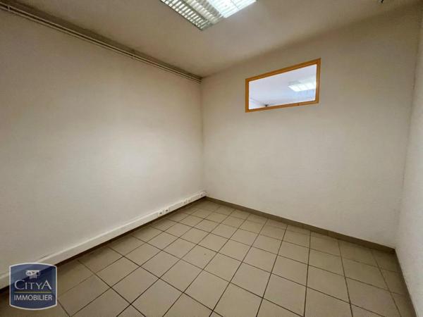 Local professionnel à louer