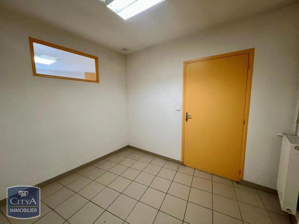 Local professionnel à louer