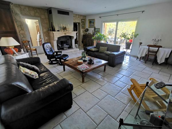 Meyrargues (13650) Villa 7 pièces piscine