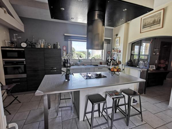 Meyrargues (13650) Villa 7 pièces piscine