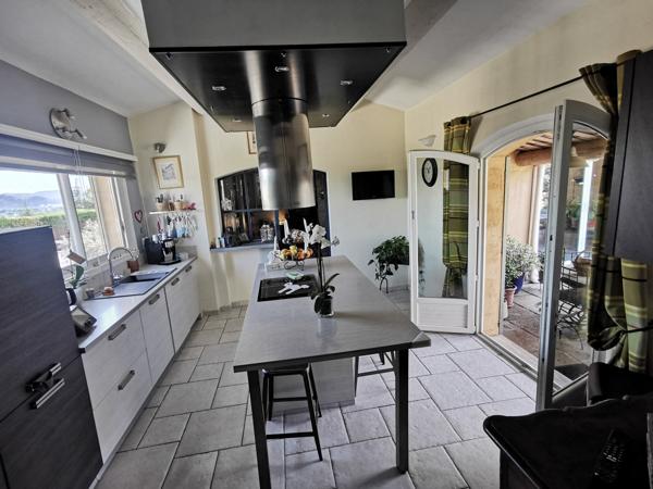 Meyrargues (13650) Villa 7 pièces piscine