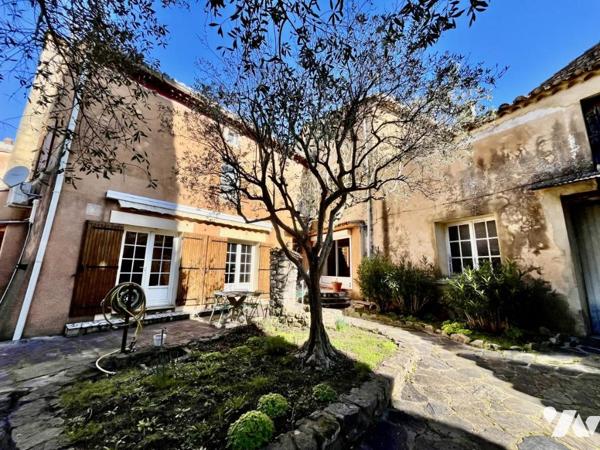 Maison de village avec cour, jardin, garage et dépendances à Saint Nazaire