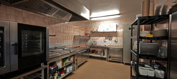 A vendre DOUARNENEZ (29) Bar Restaurant en centre ville.