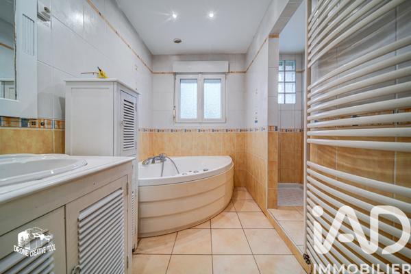 Maison à vendre 5 pièces 110 m² Montois-la-Montagne