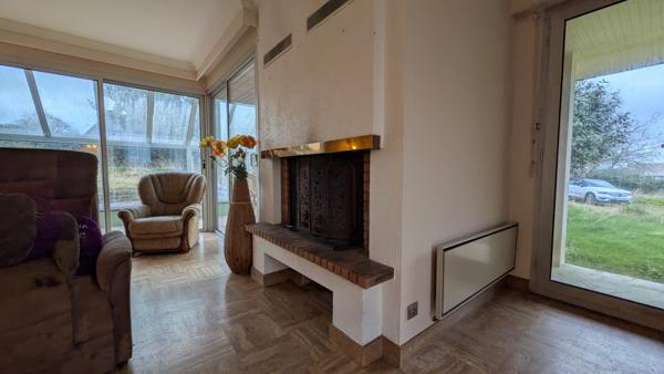 Saint-Évarzec (29170) Grande propiété de 5700 m² terrain constructible avec maison d'architecte de 130m² et hangar de stockage ou ga