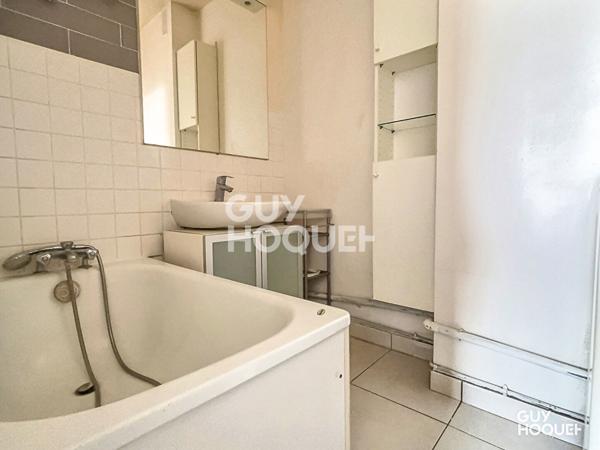 Beau 2 pièces traversant + extérieurs