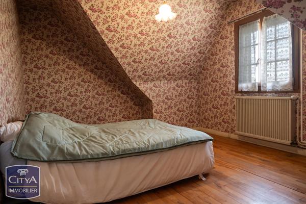 Maison à vendre 5 pièces 119m² Saint-Doulchard (18230)