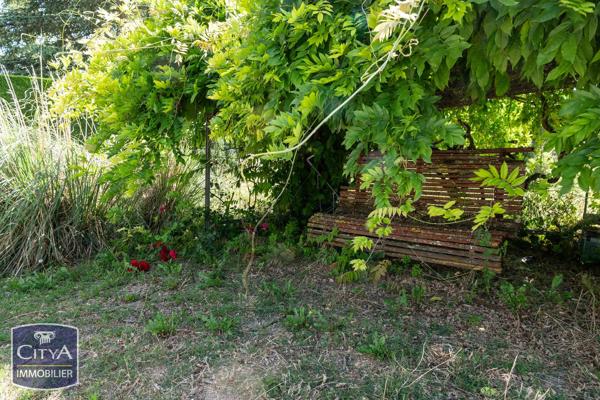 Maison à vendre 5 pièces 119m² Saint-Doulchard (18230)