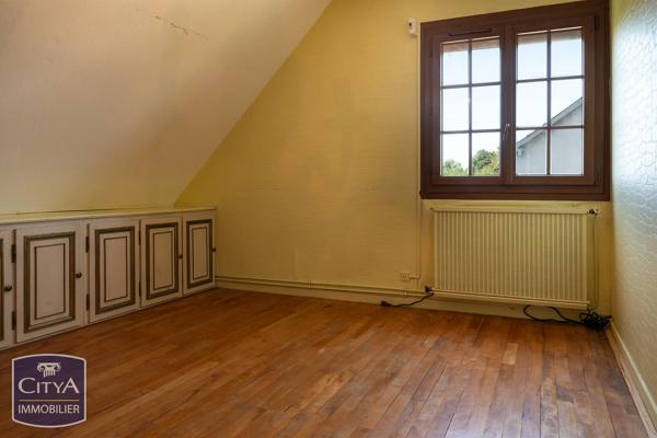 Maison à vendre 5 pièces 119m² Saint-Doulchard (18230)