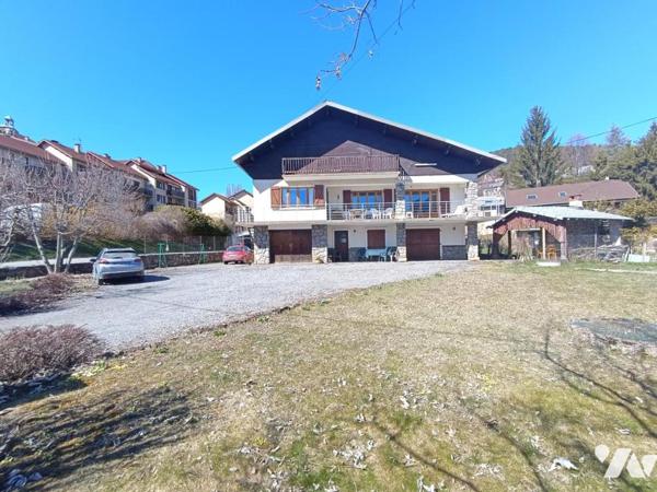 Vente Maison avec 2 appartements + grand grenier aménageable à SEYNE 