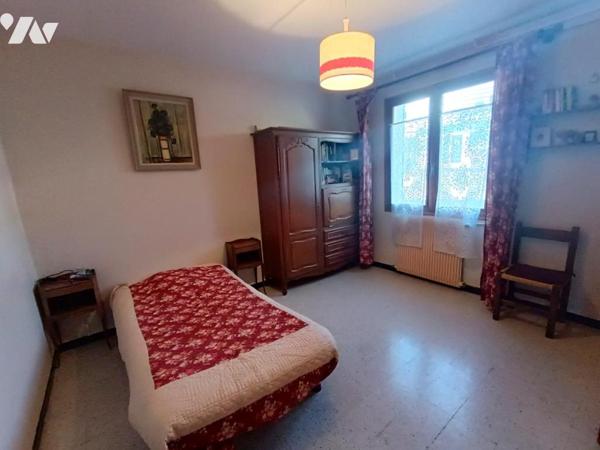 Vente Maison avec 2 appartements + grand grenier aménageable à SEYNE 