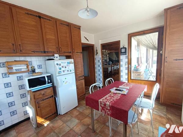 Vente Maison avec 2 appartements + grand grenier aménageable à SEYNE 