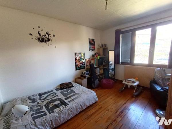 Vente Maison avec 2 appartements + grand grenier aménageable à SEYNE 