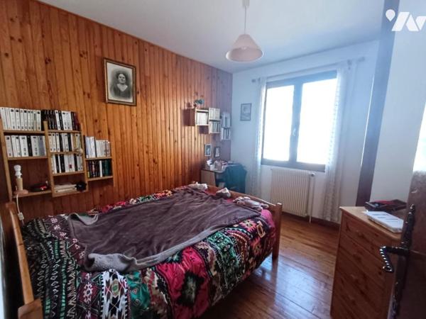 Vente Maison avec 2 appartements + grand grenier aménageable à SEYNE 
