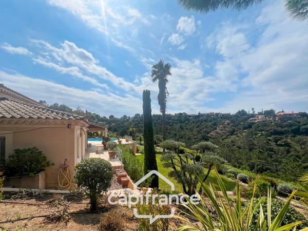 Propriété à vendre 6 pièces LA LONDE LES MAURES (83)- Domaine de Valcros.