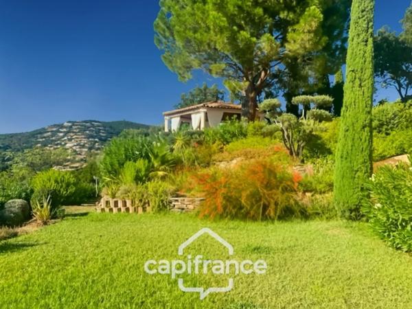 Propriété à vendre 6 pièces LA LONDE LES MAURES (83)- Domaine de Valcros.