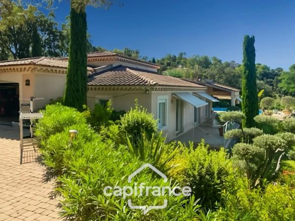 Propriété à vendre 6 pièces LA LONDE LES MAURES (83)- Domaine de Valcros.