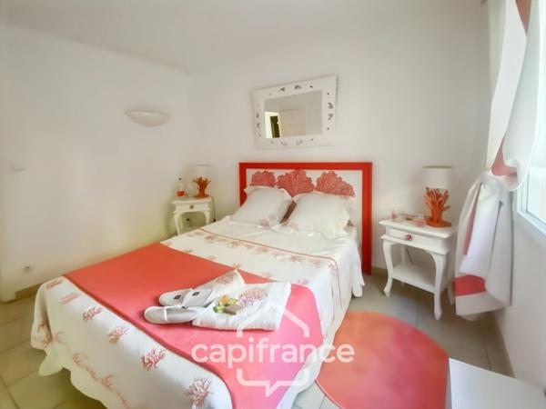 Propriété à vendre 6 pièces LA LONDE LES MAURES (83)- Domaine de Valcros.