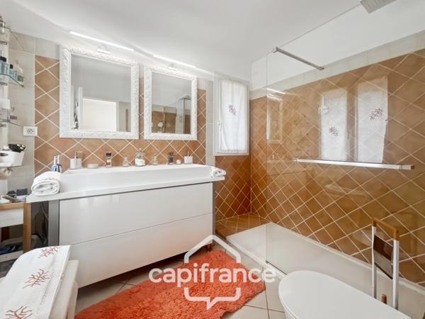 Propriété à vendre 6 pièces LA LONDE LES MAURES (83)- Domaine de Valcros.